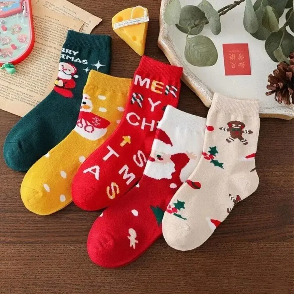 New 5 pair kid’s 4-6 Christmas socks
